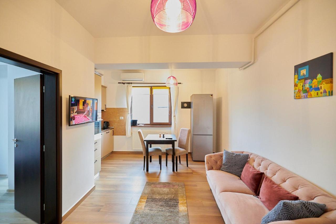 Cozy 3 Bedroom Apartments In Centre Of Iasi Palas Mall Exterior photo